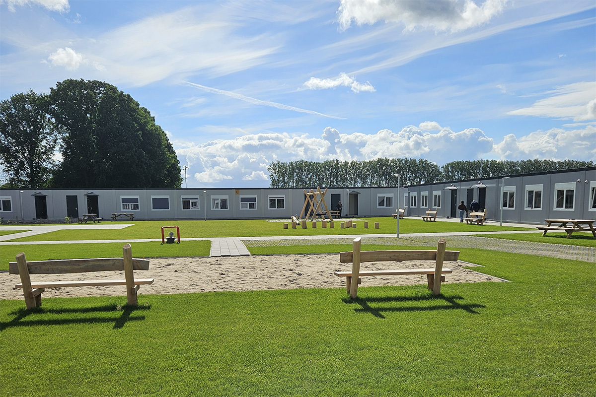 Buitenruimte van de Noodopvang in Druten